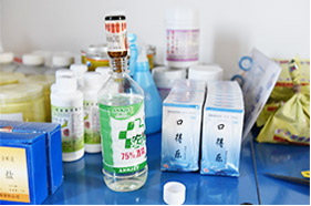 金莊提供養殖技術，更配有專用藥